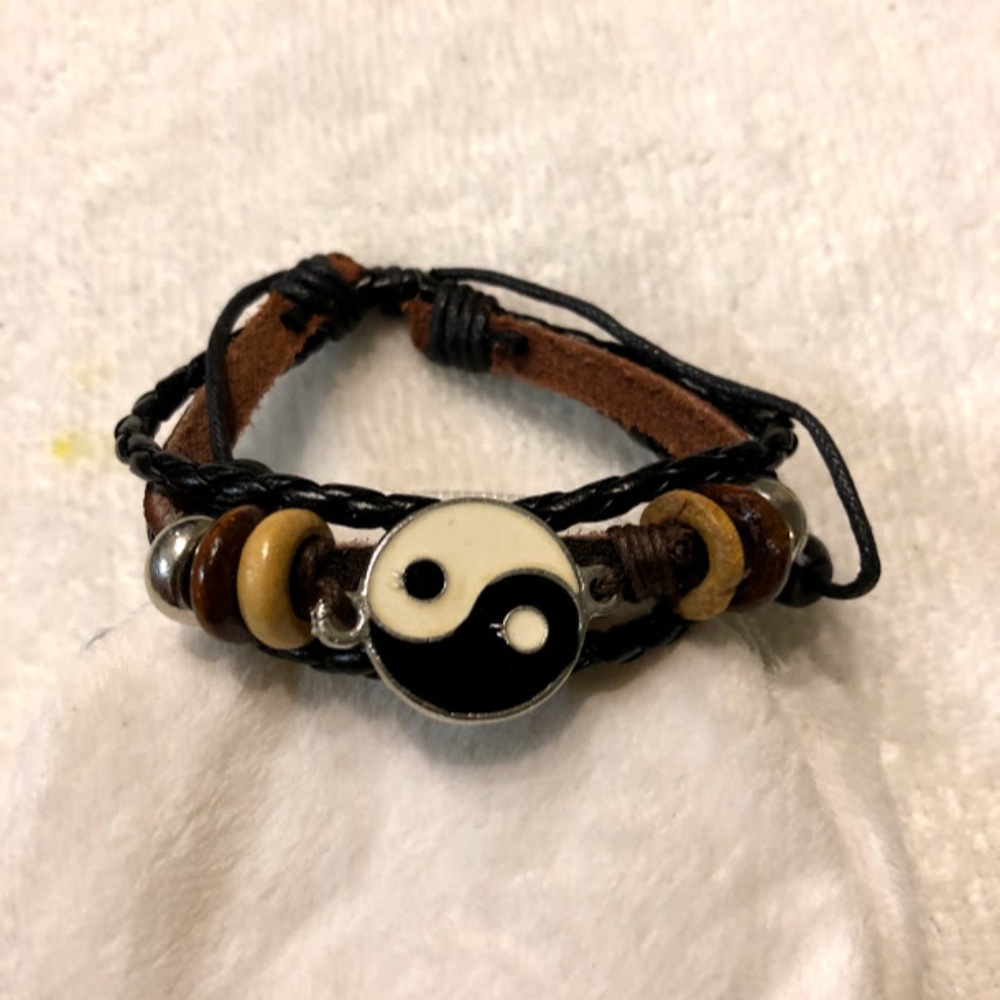 Unisex Black White Yin Yang Leather Bracelet